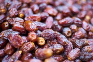 dates as a snack for running